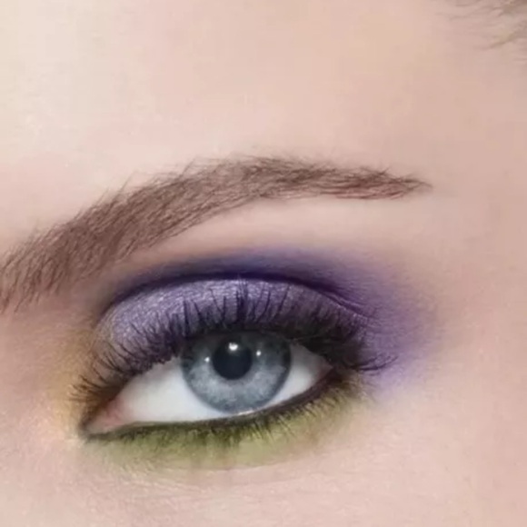 NIB!! Chanel LES 4 OMBRES #394 DIVINATION. Limited edition Fall-Winter 2024 - Picture 4 of 7